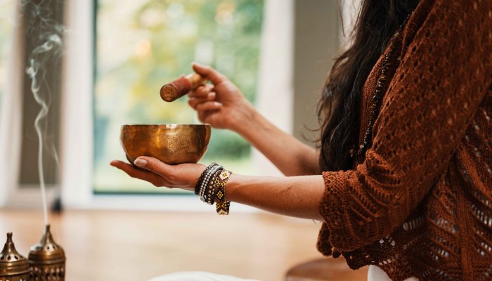 Picture of girl with gold bowl